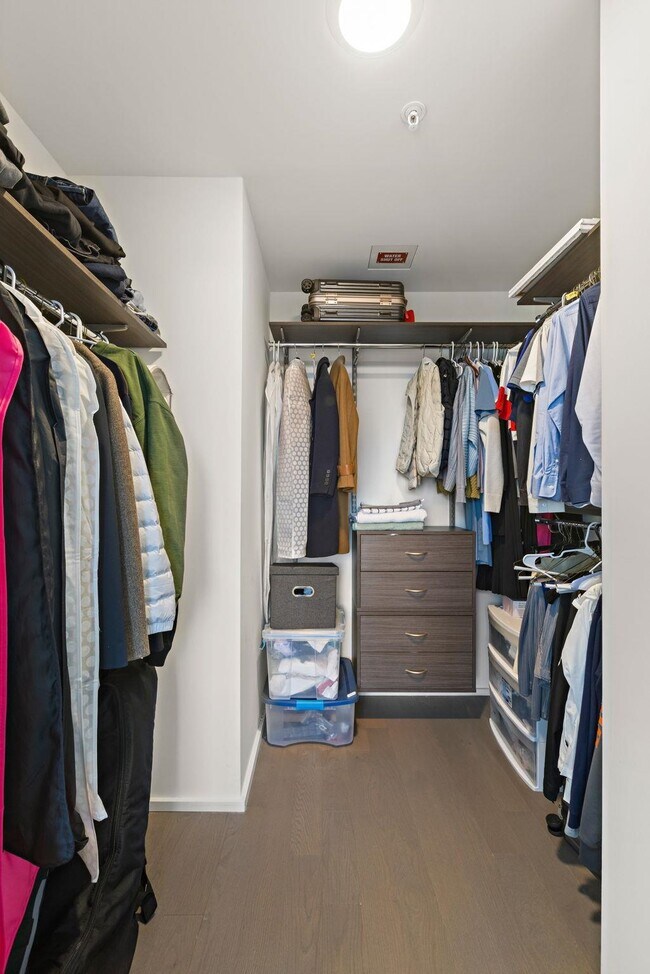 Building Photo - 1425 Hudson St