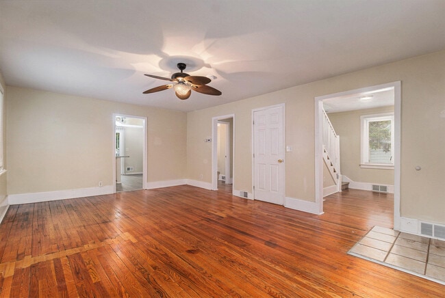 Building Photo - 23739 Cayuga Ave