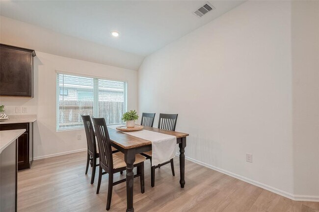 Building Photo - 23635 Camellia Birch Ct