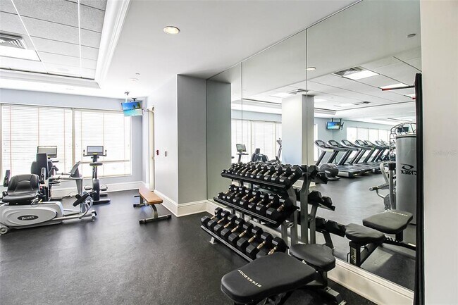 Building Photo - 1300 Benjamin Franklin Dr