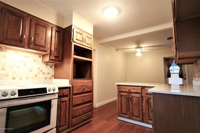 Building Photo - 3715 Lenwood Dr