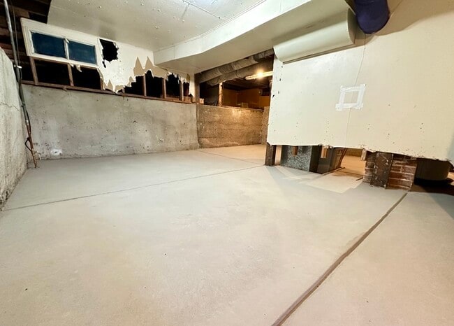 Building Photo - 2798 S Acoma St