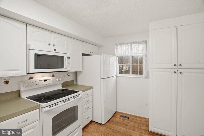 Building Photo - 7727 Eagles Head Ct