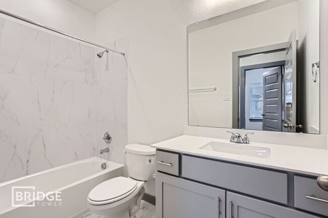 Building Photo - OXFORD PLAN