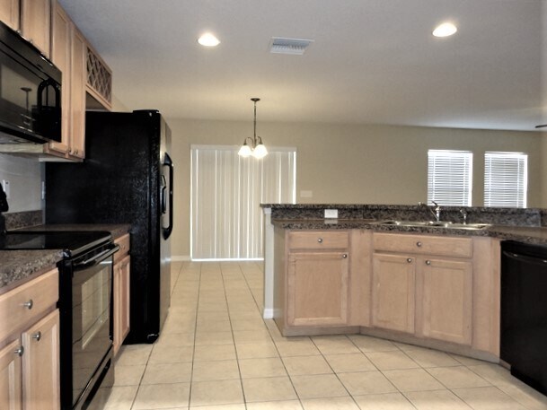 Building Photo - 12012 Citrus Leaf Dr