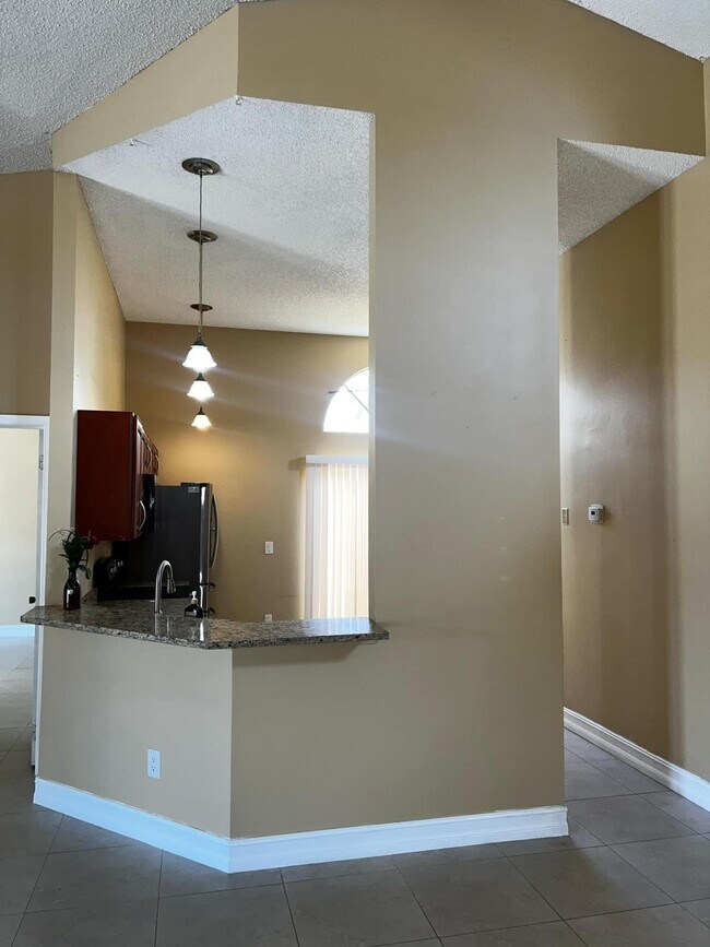 Building Photo - 8362 Dynasty Dr