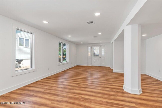 Building Photo - 82 Neptune Ave
