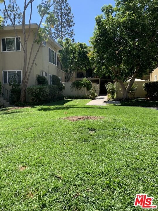 Building Photo - 11138 Aqua Vista St