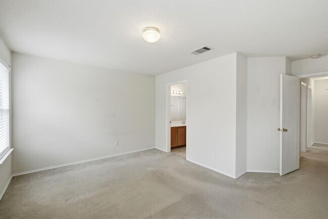 Building Photo - 3807 Haleys Way