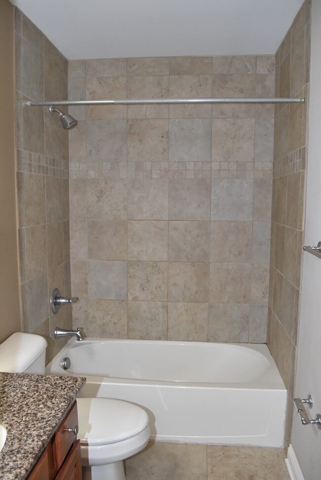 Building Photo - 2105 Herrick Ave