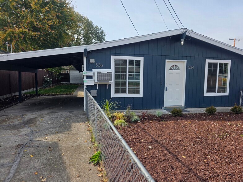 Primary Photo - 536 Hamilton St