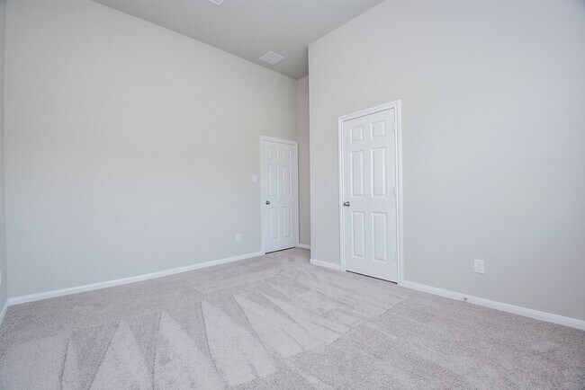 Building Photo - 2642 Settler Hl Dr