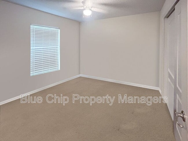 Building Photo - 13800 Golden Russet Dr
