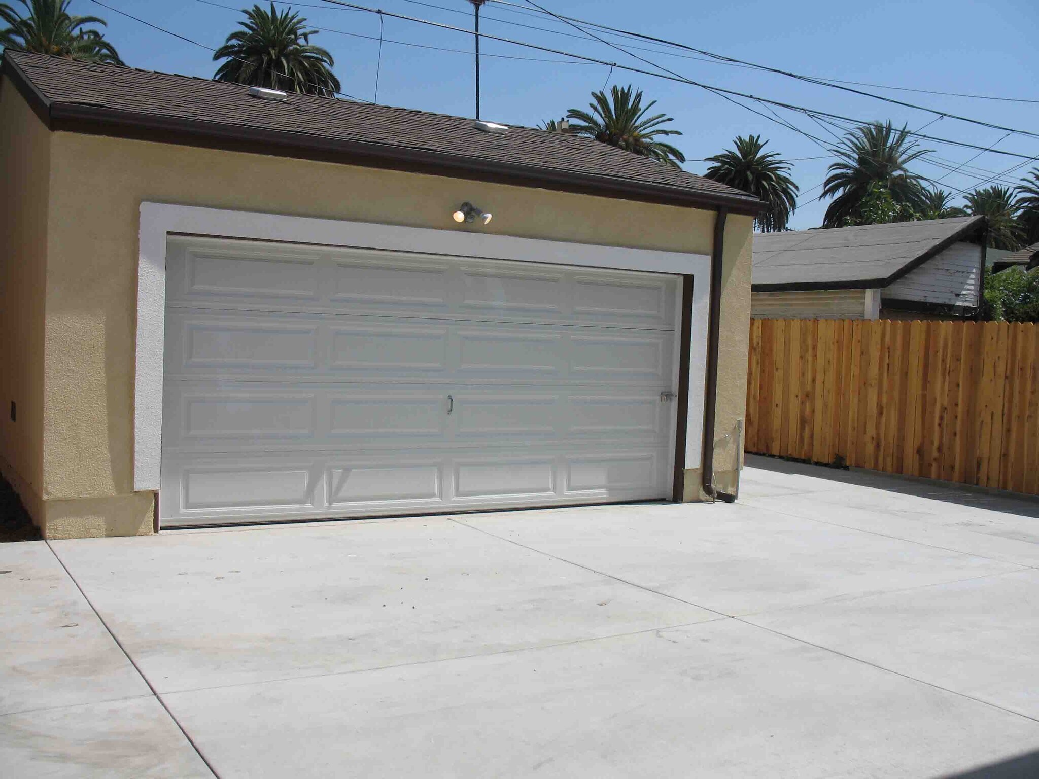 Building Photo - 1719 W 39th Pl