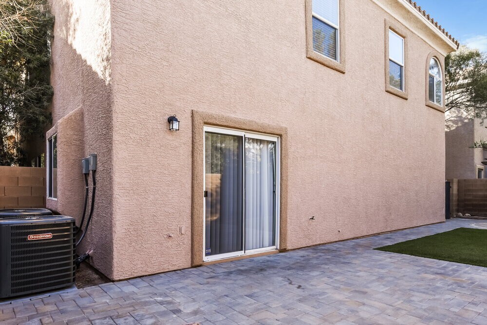 Building Photo - 5978 Genovese Ave