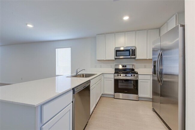 Building Photo - 640 Magnolia Creek Dr