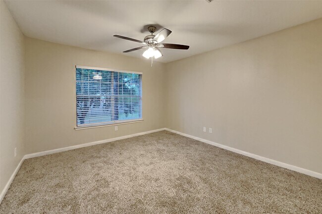Building Photo - 26871 Castlecliff Ln