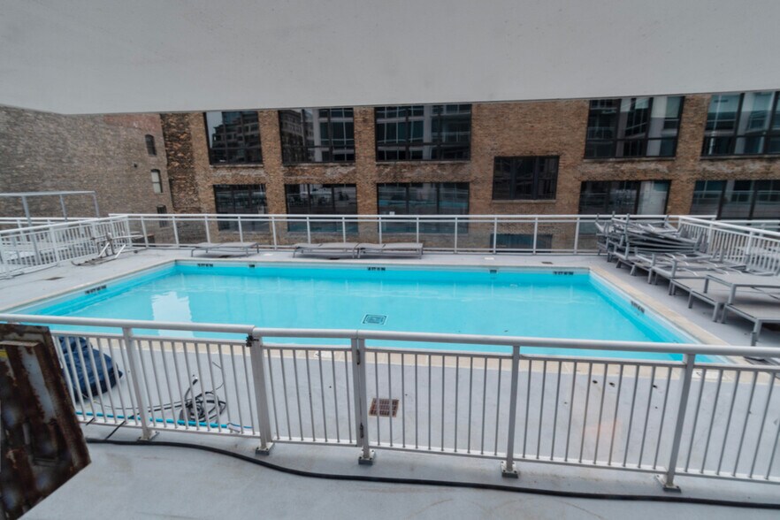 Building Photo - 757 N Orleans St