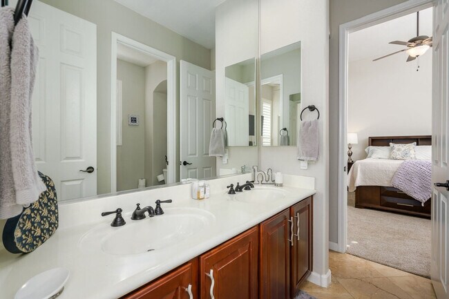 Building Photo - 27109 N 143rd Pl