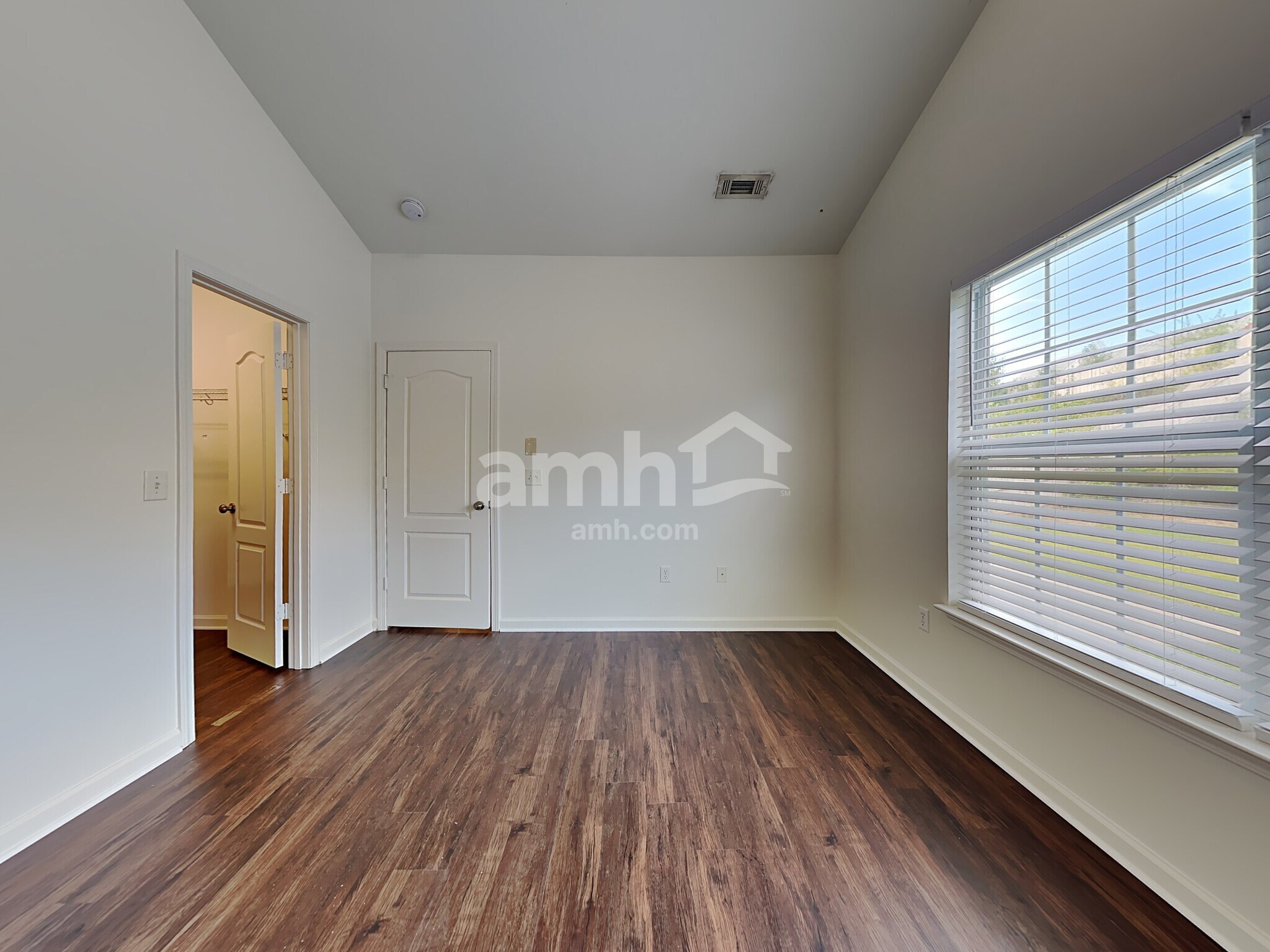 Building Photo - 127 Mercer Dr