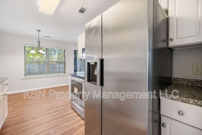 Building Photo - 123 Salt Landing Cir