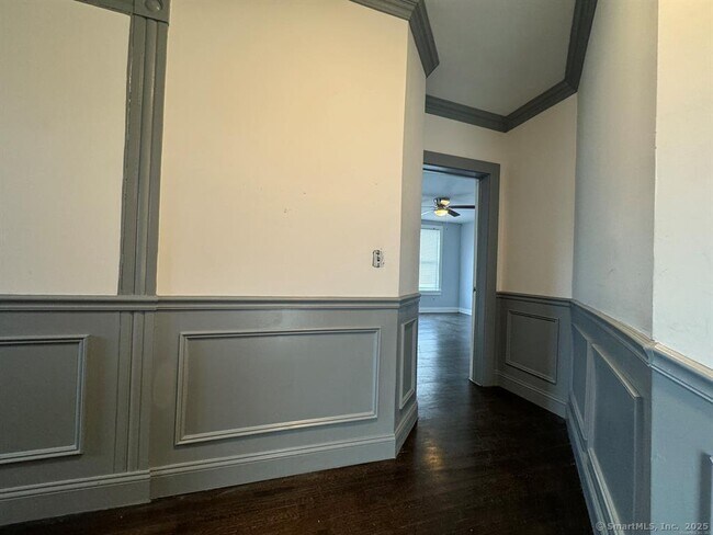 Building Photo - 557 Colorado Ave