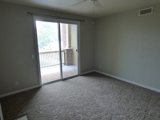 Building Photo - 1641 W Canal Cir