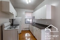 Building Photo - 1321 Oak Ave