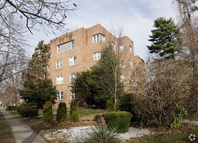 Primary Photo - 905-919 Park Ave