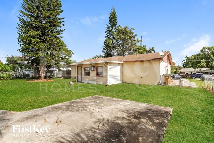 Building Photo - 705 Vincent Dr