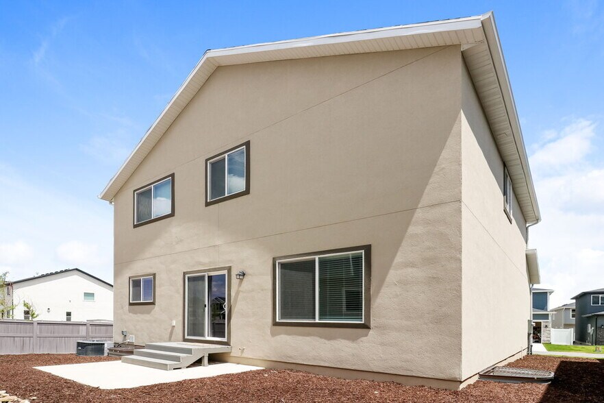 Building Photo - 4907 Breezy Patch Rd