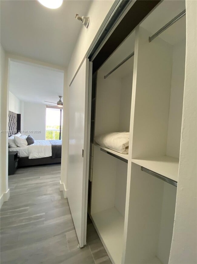 Building Photo - 20515 E Country Club Dr