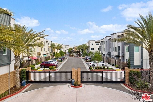 Building Photo - 14412 Kiwi Ln