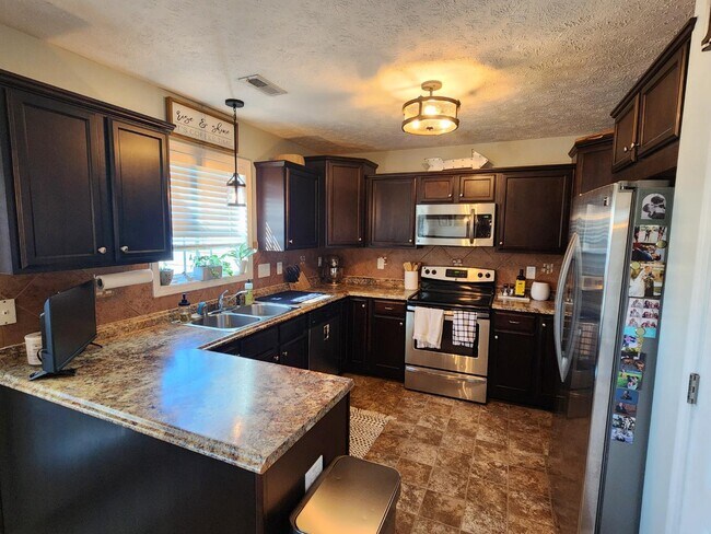Building Photo - 1309 Valmead Ct