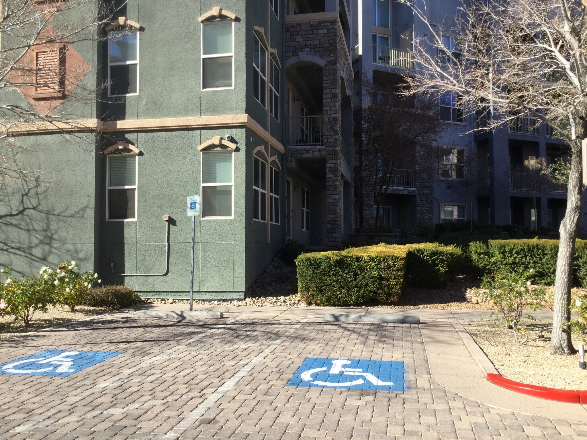 Building Photo - 38 E Serene Ave