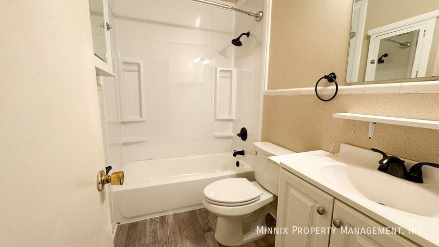 Building Photo - 2115 S Loop 289