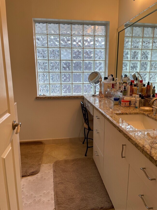 Building Photo - 5232 Piping Rock Ln