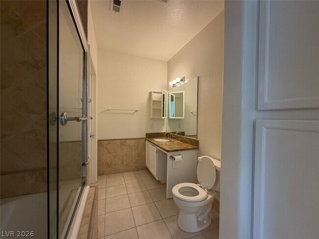 Building Photo - 900 Heavenly Hill Ct