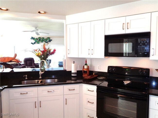 Building Photo - 6260 Bellerive Ave