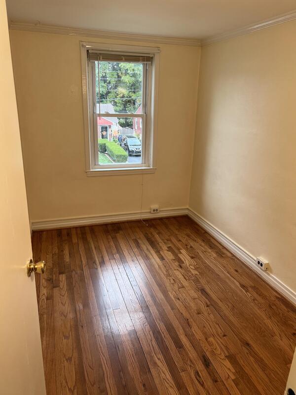 Building Photo - 105 Bungalow Ave