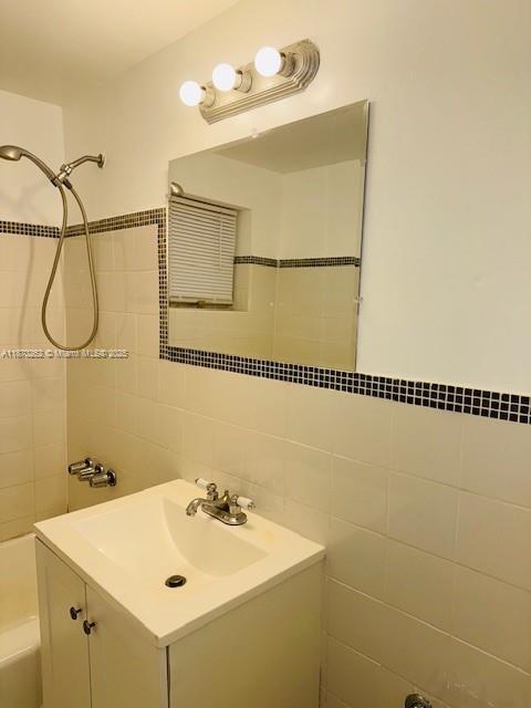 Building Photo - 761 Euclid Ave