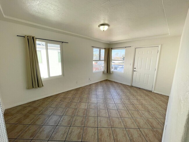 Building Photo - 1bd/1bth Apartment in Gated Community near...