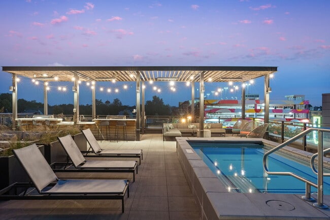 Building Photo - Revel