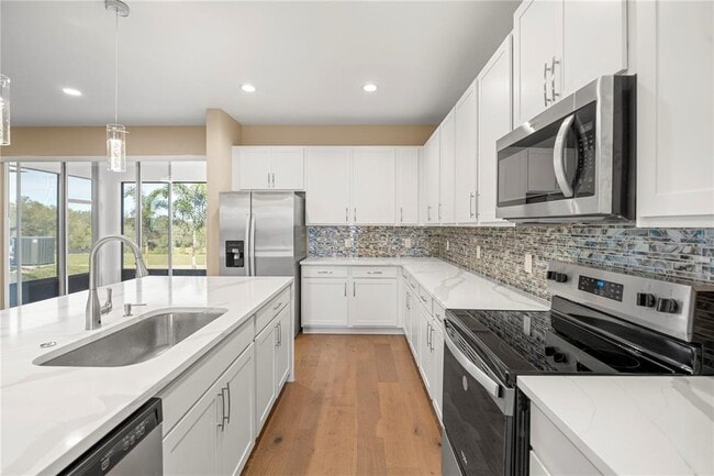 Building Photo - 2049 Heart Lk Dr