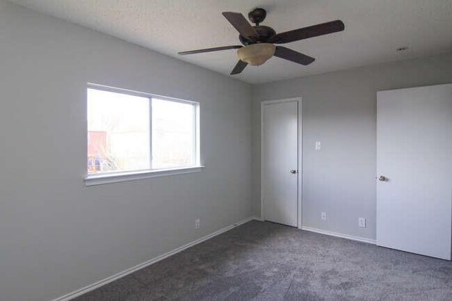 Building Photo - 12912 Latchwood Ln