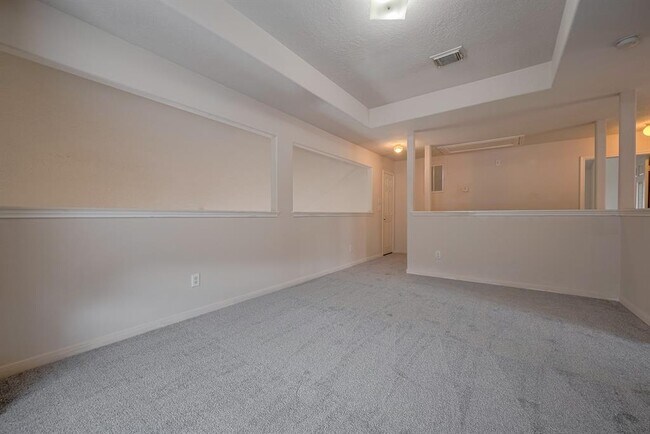 Building Photo - 155 Rodeo Dr