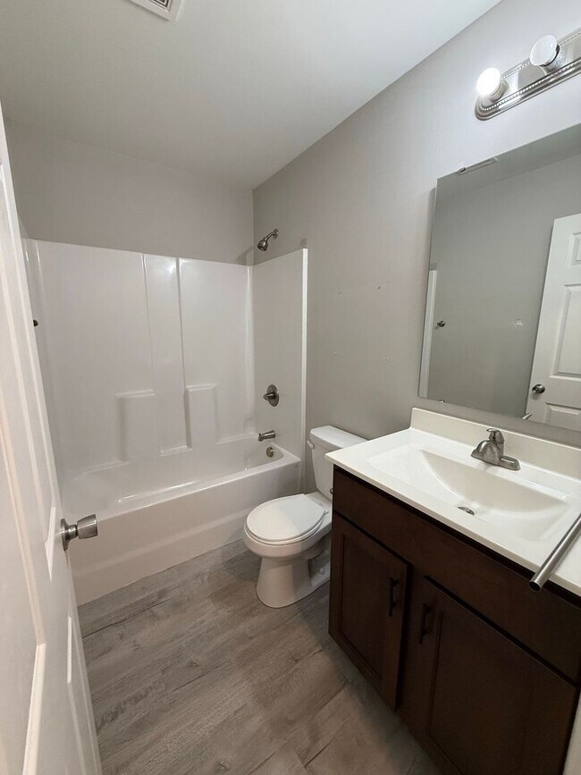 Building Photo - Newer Single-Family Home in Labadie, MO