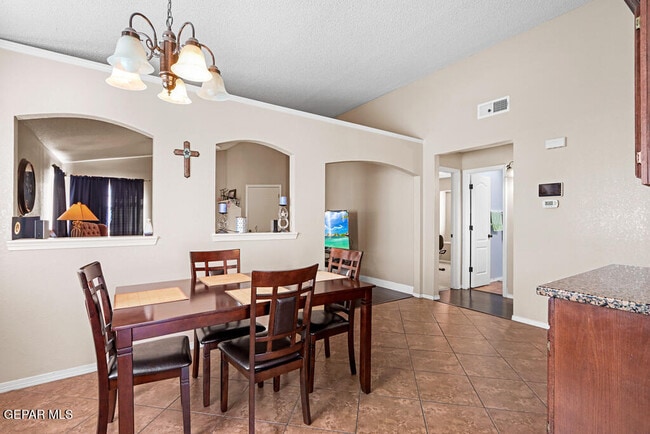 Building Photo - 14413 Desert Sage Dr