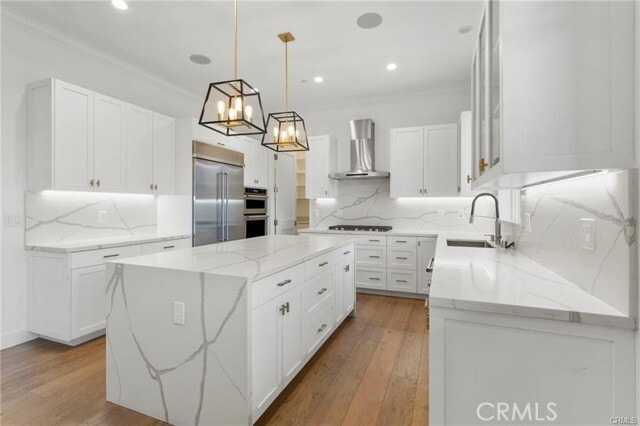 Building Photo - 5537 Vanalden Ave