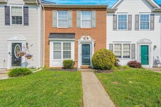 Building Photo - 10502 Guilderland Ct